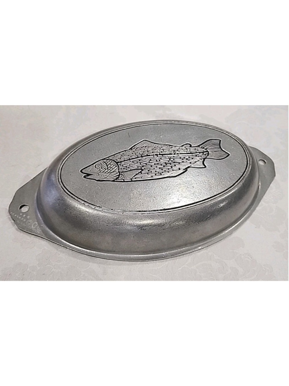 Wilton Armetale Fish Platter Pewter Large Oval Handled 14" Silver Vintage - Picture 15 of 16
